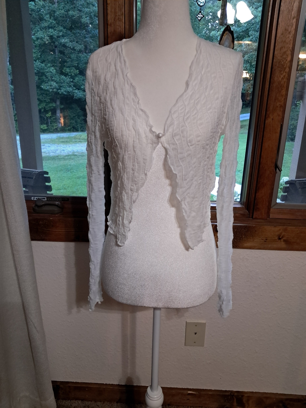 White Crinkle Long-Sleeve Open Cardigan